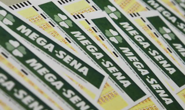 Mega-Sena acumula e próximo prêmio é estimado em R$ 32 milhões