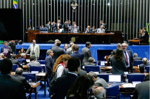 Senado vota em segundo turno a PEC do Teto de Gastos