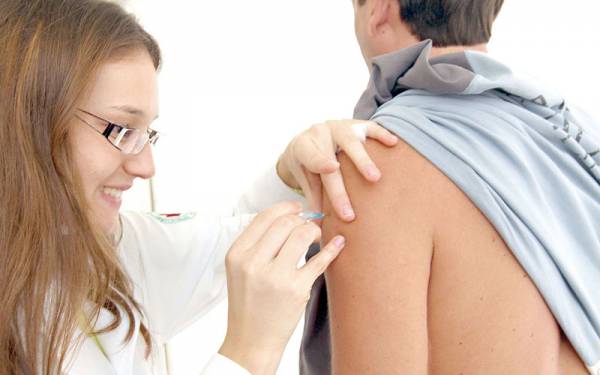 Vacina contra HPV para meninos em T. de Maio só na próxima semana