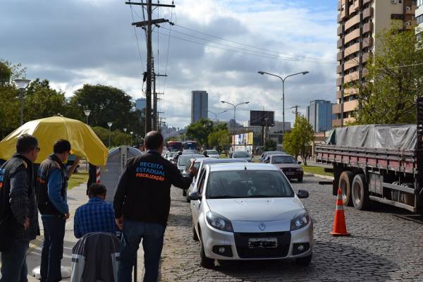 Última semana para parcelar IPVA 2017 em três vezes