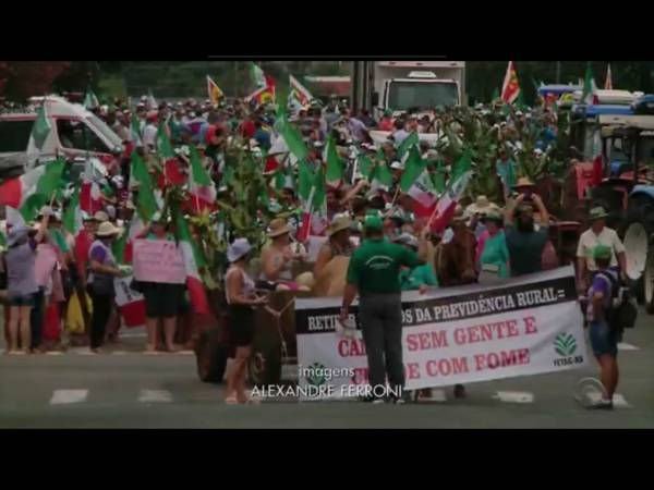 Agricultores realizam protesto contra a reforma da Previdência no RS
