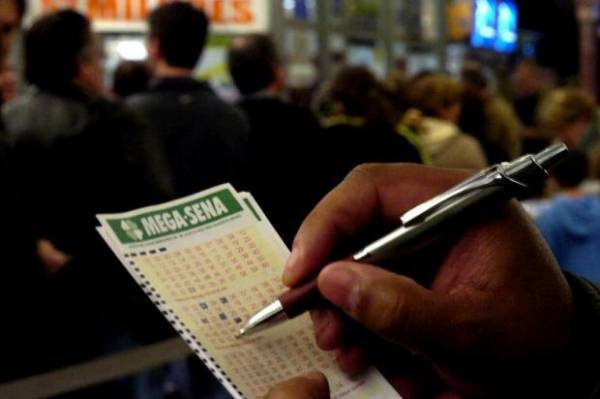 Mega-Sena acumula e pode pagar R$ 58 milhões
