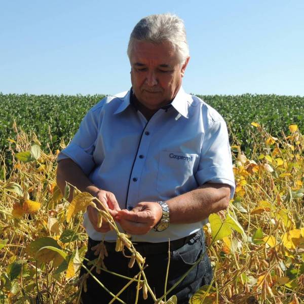 Capeletti é reeleito presidente da Coopermil