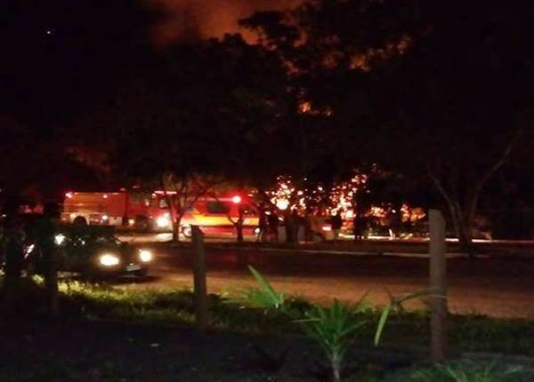 Incêndio consome residência em Santo Ângelo; Veja vídeo