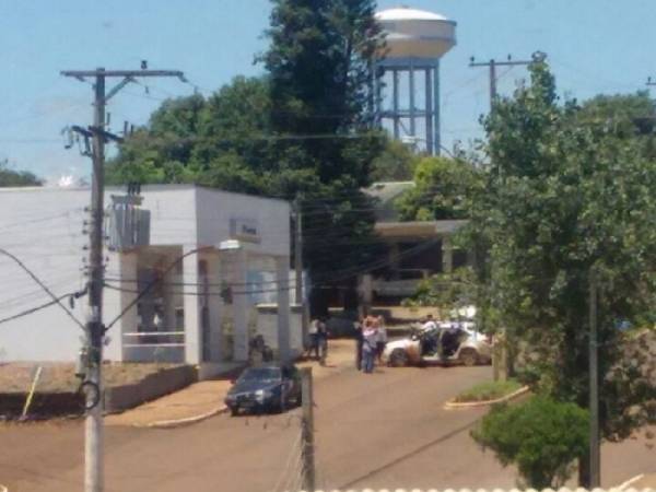 Professora suspeita de envolvimento em assaltos a bancos está foragida em Redentora