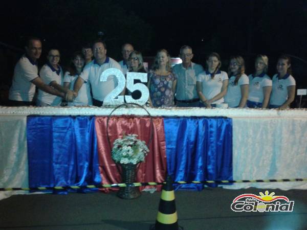 Bolo de 25mt marca encerramento dos festejos de 25 anos de São José do Inhacorá