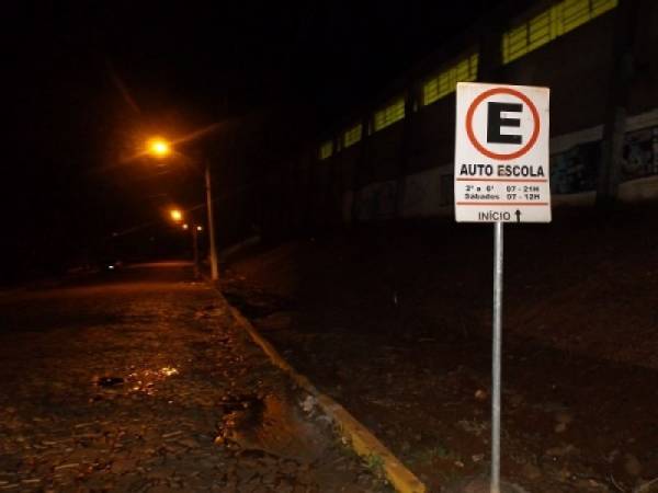 Instrutor de autoescola é esfaqueado durante aula em Três Passos