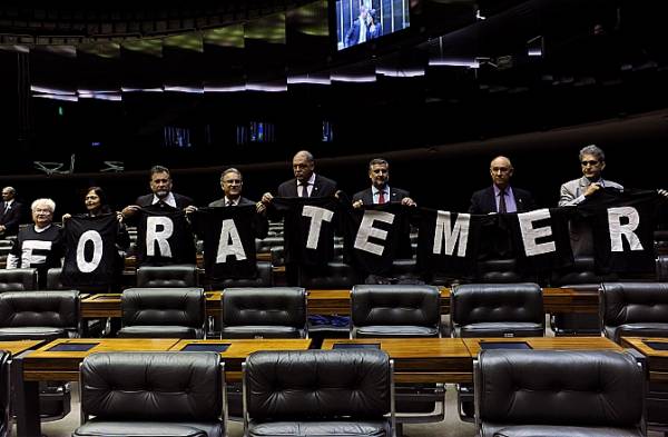Câmara dos Deputados recebe oito pedidos de impeachment do presidente Temer