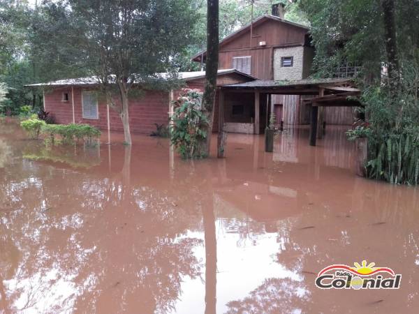 Passa de 15mt o nível do rio Uruguai no balneário Ilhas do Chafariz 