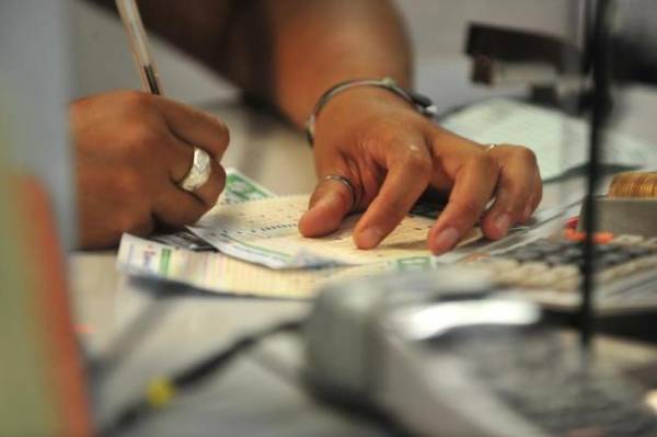 Mega-Sena acumula, e próximo prêmio pode pagar R$ 6,5 milhões