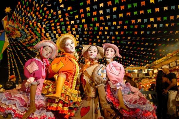 Três de Maio terá festa junina com atrações musicais para todos os gostos