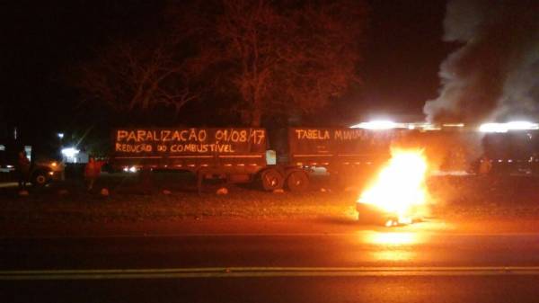 Caminhoneiros da Região Fronteira Noroeste se preparam para greve 
