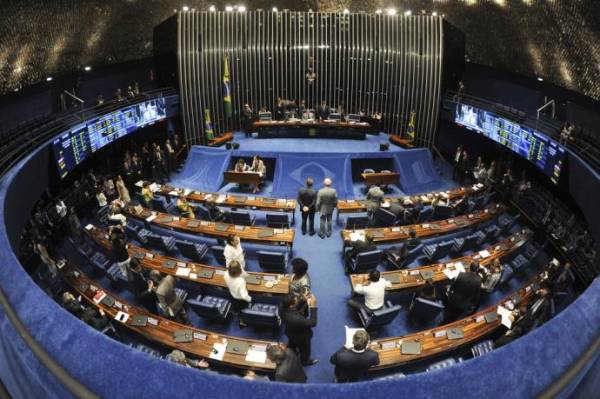 Senado aprova PEC que torna estupro crime imprescritível