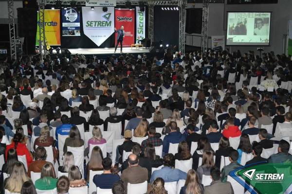 Thedy Corrêa ministra palestra sobre música e criatividade