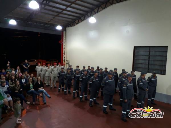 Bombeiros Voluntários de Três de Maio e Horizontina recebem diplomas de formatura de curso