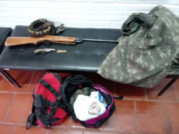 Elemento foragido e comparsa trocam tiros com policiais da Brigada Militar, em Porto Mauá
