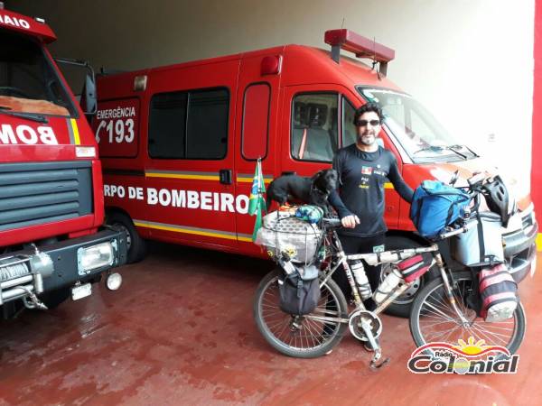 Ciclista que já percorreu o Brasil está em Três de Maio