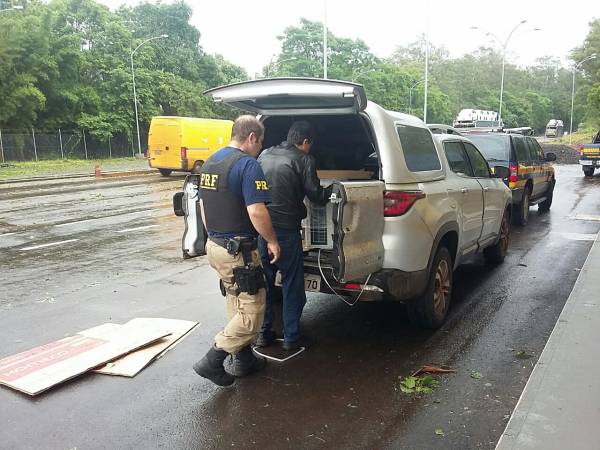 PRF apreende ar-condicionados importados na BR 285 em Ijuí