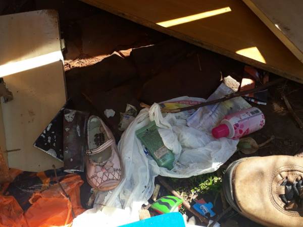 Descarte irregular de lixo provoca insatisfação de moradores no bairro são Francisco