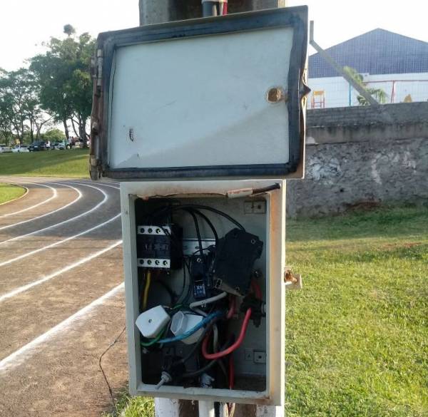 Ato de vandalismo e furto no Centro Poliesportivo de Três de Maio 