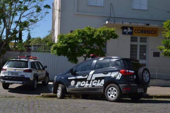 Bandidos levam cerca de R$ 100 mil de agência dos Correios em Candelária