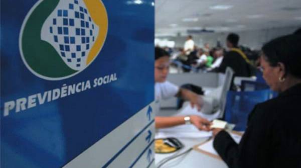 Déficit da Previdência seria 40% menor sem renúncias fiscais, diz relatório