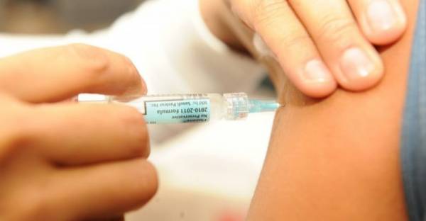 Anvisa libera serviço de vacinação em farmácias