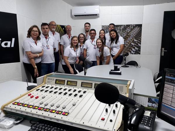 Inaugurada Rádio Colonial FM 94,7 