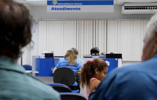 Beneficiários do INSS têm até hoje para fazer prova de vida