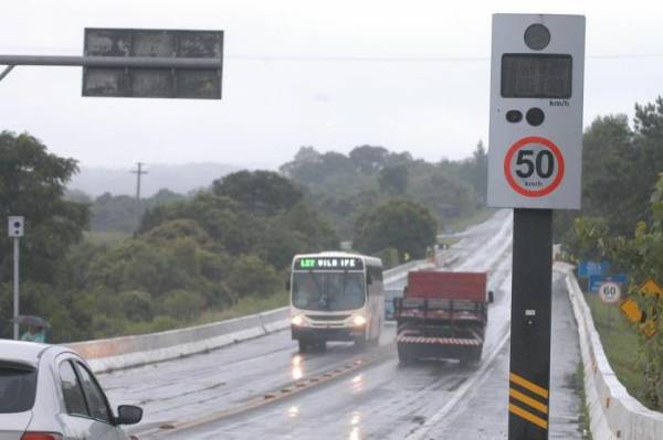 Daer paralisa instalação de lombadas eletrônicas em rodovias da Serra e do Norte