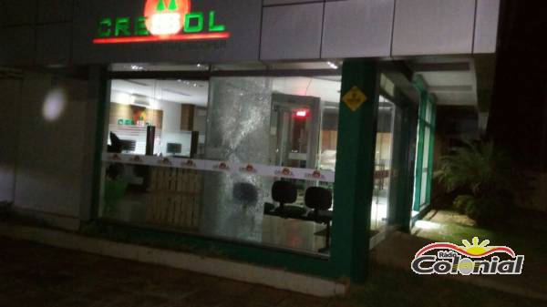Agência da Cresol é arrombada e Brigada Militar frustra ação dos bandidos em Sede Nova