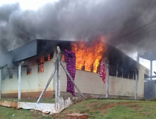 Instituto Penal de Carazinho é destruído em incêndio