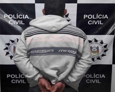Polícia Civil de Três de Maio prende homem acusado por atos obscenos contra várias mulheres
