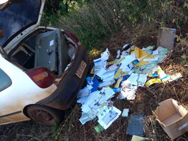 Bandidos levam carro e cofre da prefeitura de São Pedro do Butiá