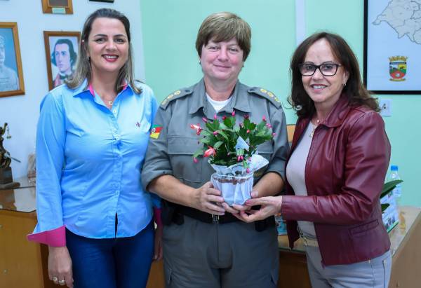 Primeira mulher a assumir o CRPO Missões é congratulada pelas vereadoras de Santo Ângelo