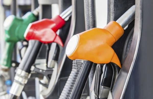 Com o preço nas alturas, aprenda a economizar gasolina