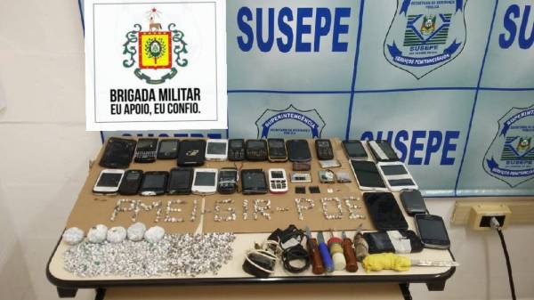 A Brigada Militar presta apoio SUSEPE  em revista na Penitenciária Modulada de Ijuí