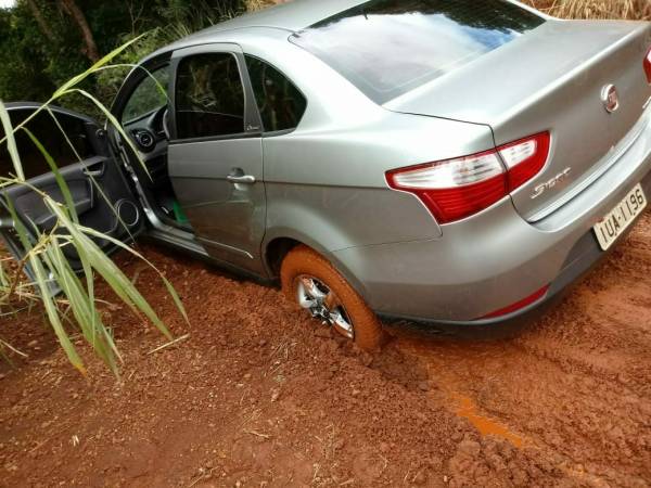 Agricultor reclama de estrada no interior de Três de Maio
