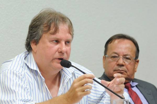 Presidente do Sindtac garante que greve dos caminhoneiros continua