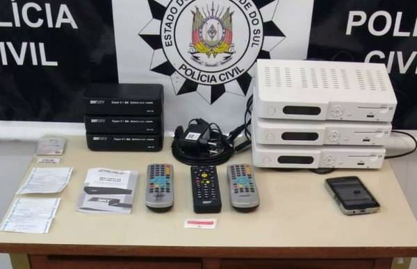 Mulher usa dados de policial para contratar serviços de TV por assinatura em Portão