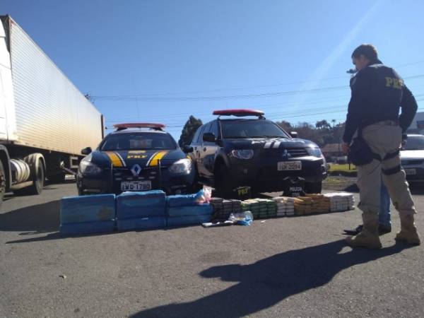 Caminhoneiro natural de Ronda Alta é preso com 180 kg de drogas, armas e munições em Garibaldi     