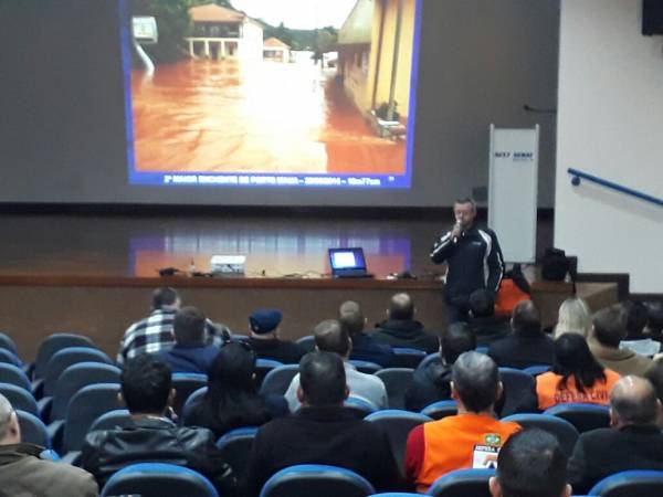 Enchentes foi tema de reunião da Defesa Civil regional em Santa Rosa