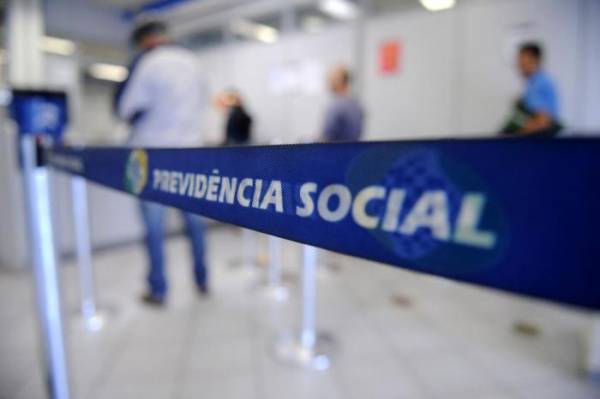 Desaposentação: INSS pode pedir de volta dinheiro pago a quem ganhou correção na Justiça