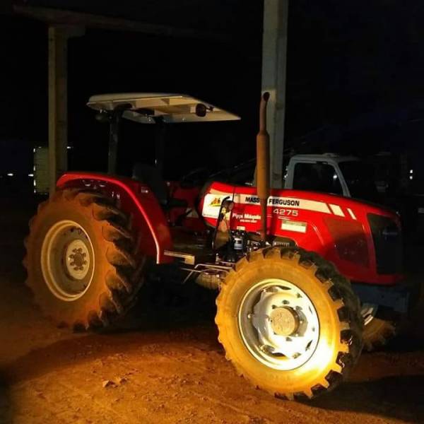 Bandidos roubam trator e automóvel em Bom Progresso