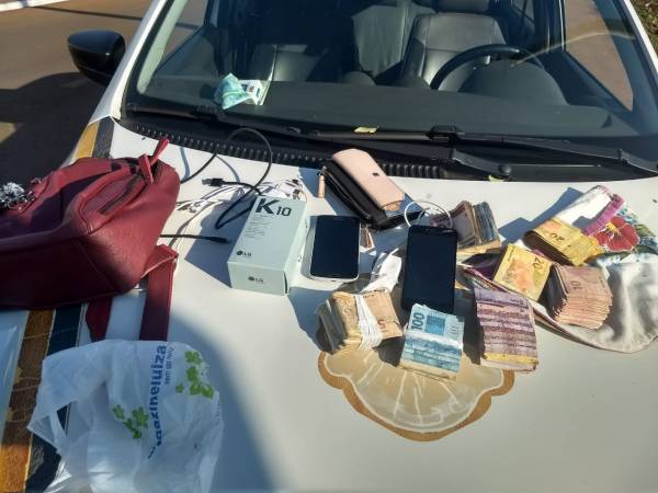 Brigada Militar prende trio após recolher dinheiro do tráfico em Santa Rosa