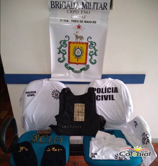 Brigada Militar encontra mochila com mais de 100 munições e outros objetos, em Três de Maio