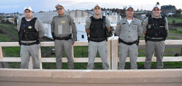 Heróis de farda: Policiais militares impedem suicídio em Santiago