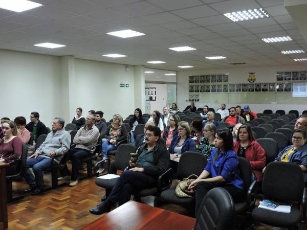 Prefeitura de T. de Maio apresenta LDO 2019 em audiência pública