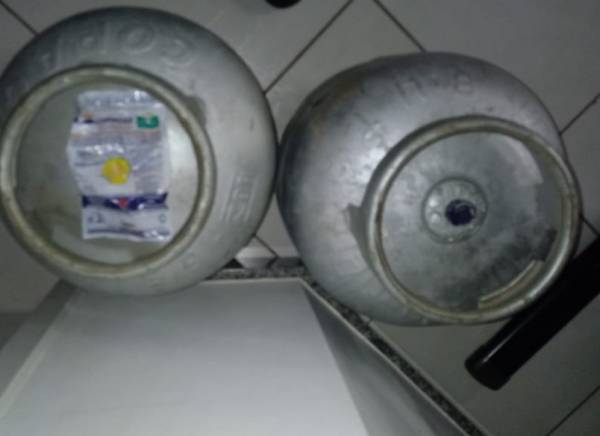 Casal é detido pelo POE depois de oferecer botijões de gás em facebrik, em Santo Ângelo