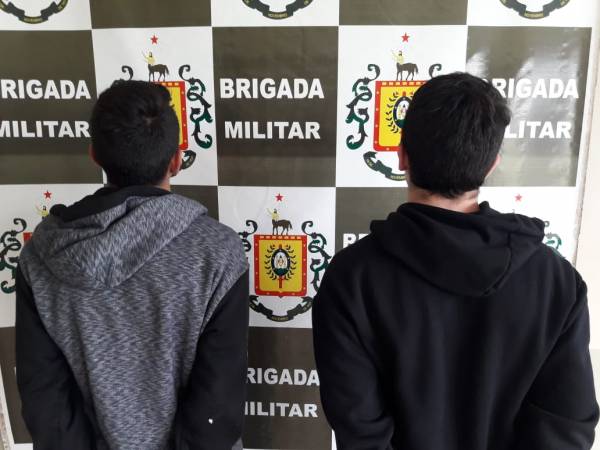 Foragido é preso e menor é apreendido após furarem barreira da Brigada Militar, em Três de Maio